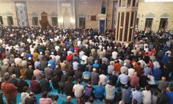 Kahramanmaraş’ta Kadir Gecesi’nde Abdulhamid Han Camii doldu taştı