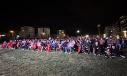 Kahramanmaraş’ta milli maç coşkusu yaşandı! Dev ekranda tek yürek oldular