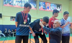 Kahramanmaraş’ta okul sporları bilek güreşi müsabakaları tamamlandı