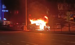 Kahramanmaraş’ta Polisten Kaçan Araç Kaza Yaptı, Alev Aldı