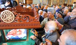 Kahramanmaraş’ta Sakal-ı Şerif ziyarete açıldı! vatandaşlar camiye akın etti