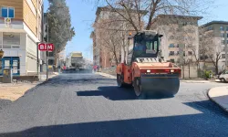 Kahramanmaraş’ta Yenişehir ve Karamanlı’da asfalt mesaisi