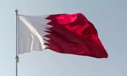 Katar'da askeri helikopter düştü