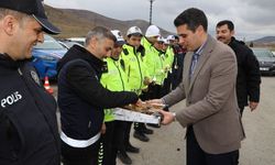 Kaymakam Demirel bayramda görev başındaki ekipleri ziyaret etti