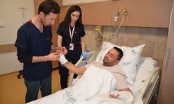 Konya'da elektrik akımına kapılan kişinin bacağından alınan deri eline nakledildi