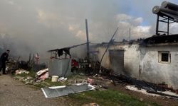 Muğla Menteşe'de ev yangını! Aile bireyleri alevlerin arasından kaçtı