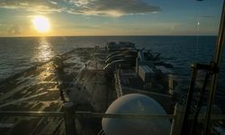 Orta Doğu'da kartlar yeniden karılıyor! ABD'nin dev gemisi 3.500 askerle bölgeye girdi