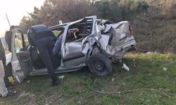 Osmaniye’de minibüs ile otomobil çarpıştı: 2 kişi yaralandı