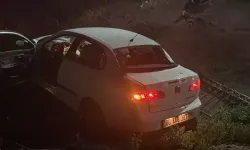 Otomobil Köprüden Düştü: 1 Yaralı