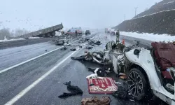 Otomobil TIR’a Çarptı: Karı-Koca Hayatını Kaybetti, 5 Yaralı