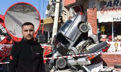 Rampa çıkan vinç geri kaydı: 2 otomobili ezdi, iş yerine çarptı