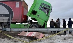 TIR’ını Tamir Ederken Fenalaşan Şoför Hayatını Kaybetti