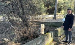 Türbenin simgesi olan 200 yıllık taş kayboldu