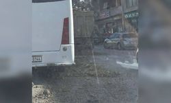 Kahramanmaraş'ta hafriyat kamyonu çamur dökerek ilerledi