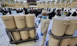 Zemzem Suyu Ayakta mı İçilir? Zemzem Suyu Neden Ayakta İçilir, Nasıl Ortaya Çıktı?