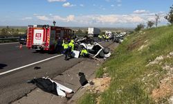 3 Araç Birbirine Girdi: 3 Ölü, 5 Yaralı