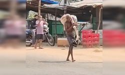 Para çekmek için kardeşinin mezarını kazıp, iskeletiyle bankaya gitti