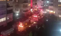 Evinde çıkan yangında ağır yaralandı