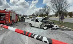 Sivasspor tesisleri önünde otomobil, taksiye çarptı: 4'ü futbolcu 6 yaralı
