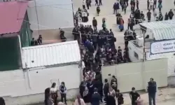Adana'da okul çevresinde silah sesleri! Öğrenciler panikte