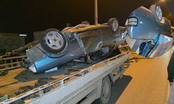 Antalya'da takla atan araçtan sağ çıktılar!