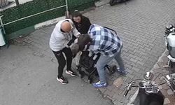 Boğazına oyuncak parçası kaçan çocuğu antrenör kurtardı; O anlar kamerada