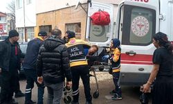 Boşanma Aşamasındaki Eşini 4 Yerinden Bıçaklayıp Eve Kilitledi