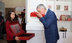 Çanakkale'den gelen şanlı bayrak Kahramanmaraş'a teslim edildi!