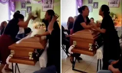 Cenazede Skandal! İki Kadın Aynı Adam İçin Kavga Etti