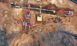 Doğal gaz çalışması sırasında toprak altında kalan 2 işçiden 1'i öldü