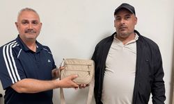 Emekli polisten insanlık dersi! Piknikte bulunan 250 bin liralık çanta sahibine ulaştı