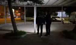 İki genç kız bıçaklı kavgada birbirlerini yaraladı