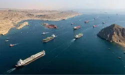 İran, Hürmüz Boğazı’nı Yeniden Kapattığını Duyurdu