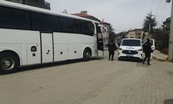 Isparta'da tur otobüsü ile otomobil çarpıştı: 1 yaralı