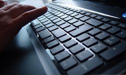 İzmir'de okulları hedef alan 30 kişi yakalandı!