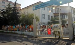 Kahramanmaraş'ta en buruk 23 Nisan! Saldırının hedefi olan okul bahçesi boş kaldı