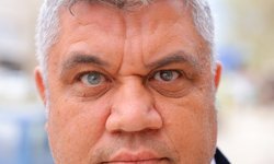 Kahramanmaraşlı adamın 3 renkli gözleri görenleri şaşırtıyor