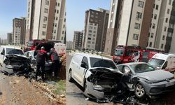 Kahramanmaraş’ta 2 Araç Çarpıştı: 3 Yaralı