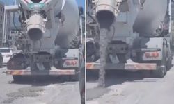 Kahramanmaraş'ta beton mikseri betonu yola dökerek ilerledi