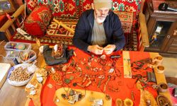 Kahramanmaraş’ta Emekli Vatandan El Emeği Şovu: Kendi Tornasıyla Üretiyor