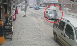 Kahramanmaraş'ta otomobil kadına çarptı! O anlar kamerada