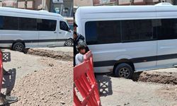 Kahramanmaraş'ta Servis Aracı Çukura Düştü