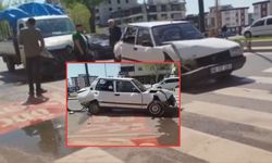 Kahramanmaraş’ta Uzun Çarşı Önünde Zincirleme Kaza: 3 Araç Çarpıştı