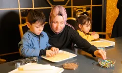 Kahramanmaraş’ta yürek ısıtan görüntüler! Özel çocuklar kendi kurabiyelerini yaptı