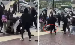 Kalabalık grup küçük kızı linç etti, çevredekiler tezahürat yaptı