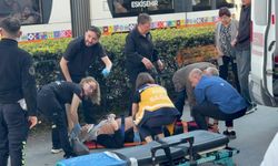 Kaldırıma çıkan araç yayayı ezdi