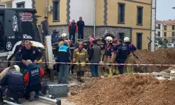 Kanalizasyon çalışmasında göçük; 1 işçi toprak altında kaldı