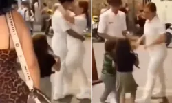 Karısını aldatırken eşi ve çocuklarına yakalandı