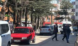 Komşular arasındaki gürültü kavgası kanlı bitti: 2 ölü