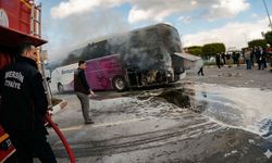 Mersin Otogarı'nda korku dolu anlar! Yolcu otobüsü peronda alev aldı